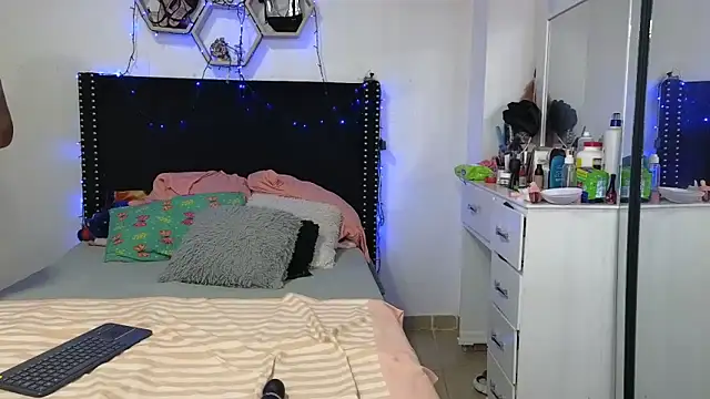 charlotte_077 webcam