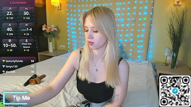 Valerie_Woods webcam