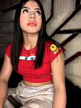 Laura-Khalifa webcam