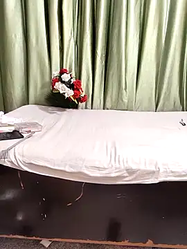 Shalu_G webcam