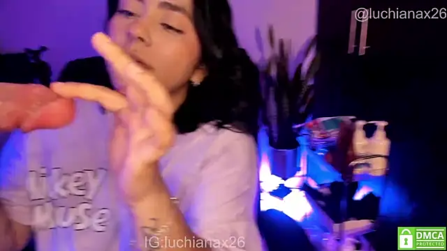 lucy26_ webcam