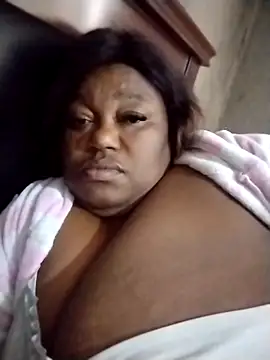 MATUREBUSSTY webcam