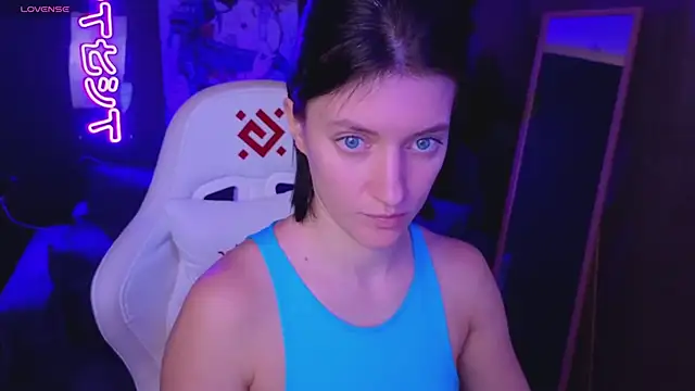roxy_riot_ webcam