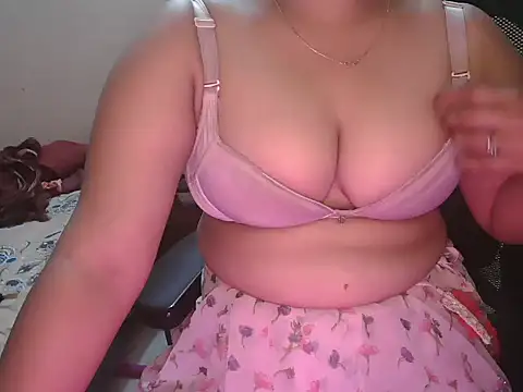 aisharoma__ webcam