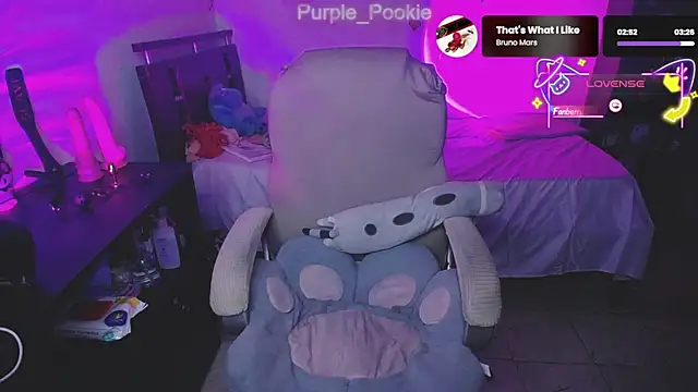 Purple_Pookiee webcam