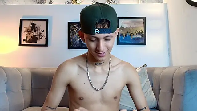 BOYS_PLAY webcam