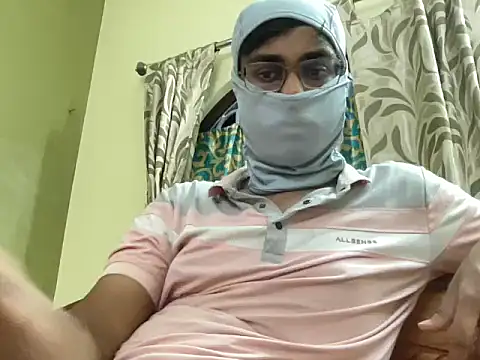 Slave_Aryan webcam