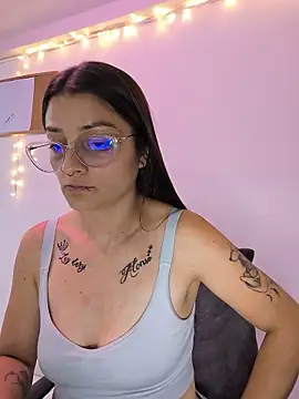 Coralinne__ live sex cam