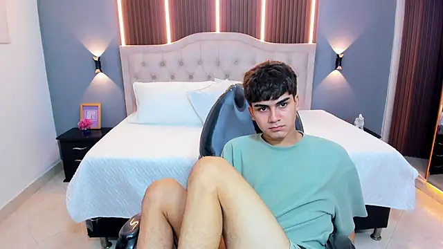 Tommy18__ webcam