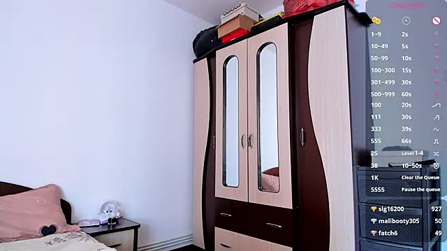 MiaCrush69 webcam