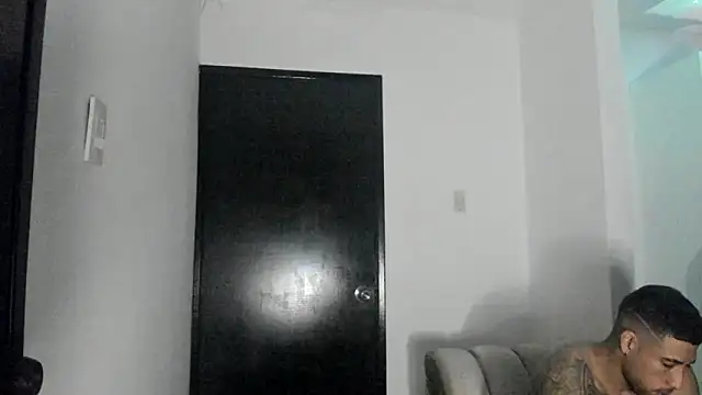 ThiagoLugo live sex cam