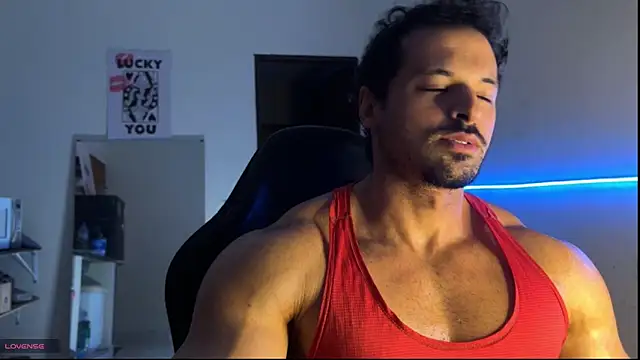 Lucasfit24 live sex cam