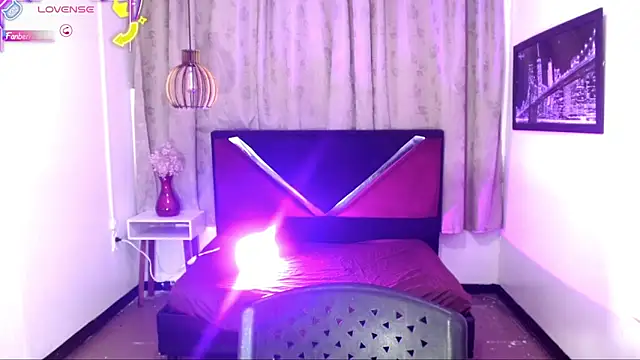 luisa__torres webcam