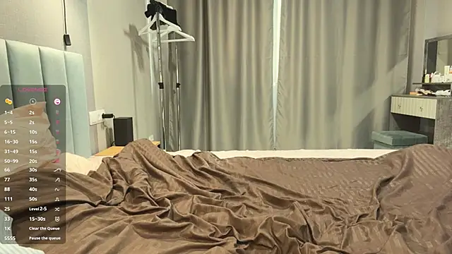 Veluxe live sex cam