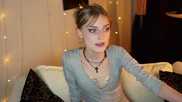 KiraMontoya webcam