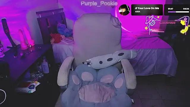 Purple_Pookiee webcam