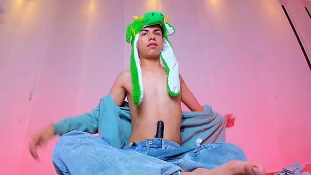 Asher_Young webcam