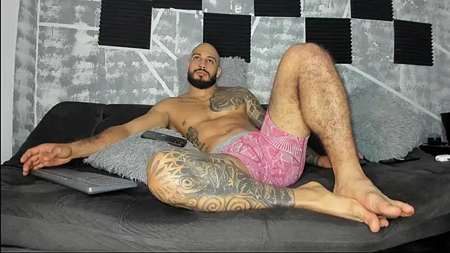 leonidas_18k webcam
