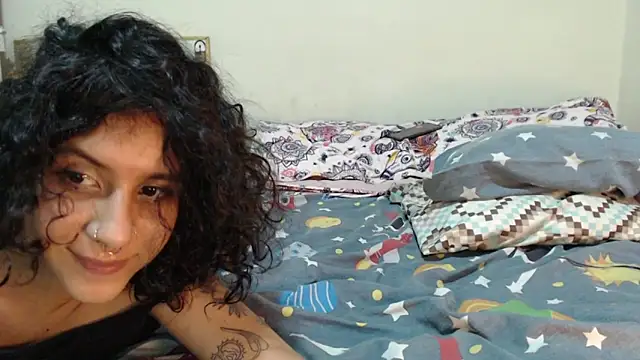 AlinaWoolf_ webcam