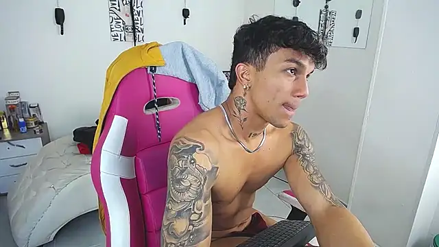Leonard_Price webcam