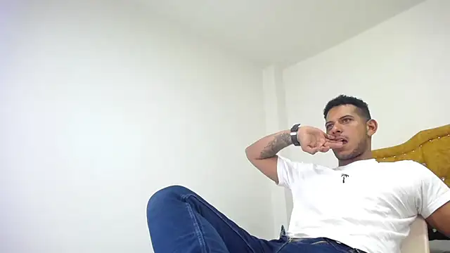 Chris_Dick23 webcam