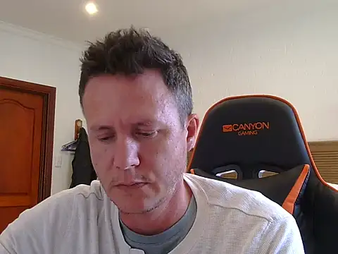 TroyDieselXXX webcam