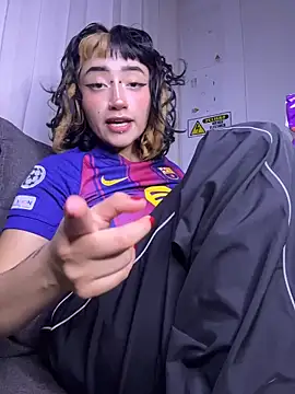 baby_akuma webcam