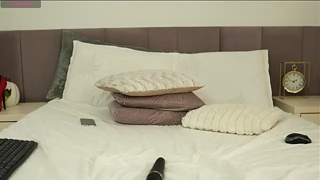 CharmingAnnie webcam
