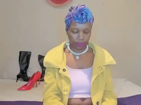 AfricanSquirtingQueen webcam