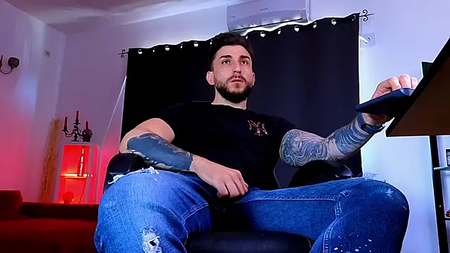MightyAaron66 webcam