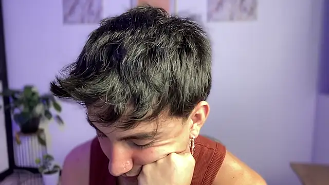 sweettaaron01 webcam