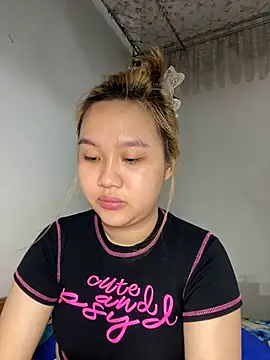 Almira6868 webcam