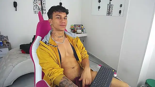 Leonard_Price webcam