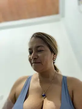 Jlo_69 webcam