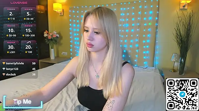 Valerie_Woods webcam