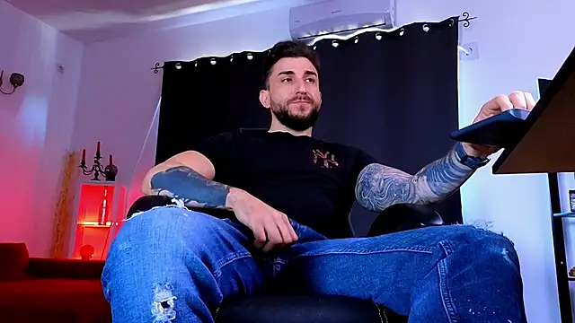 MightyAaron66 webcam
