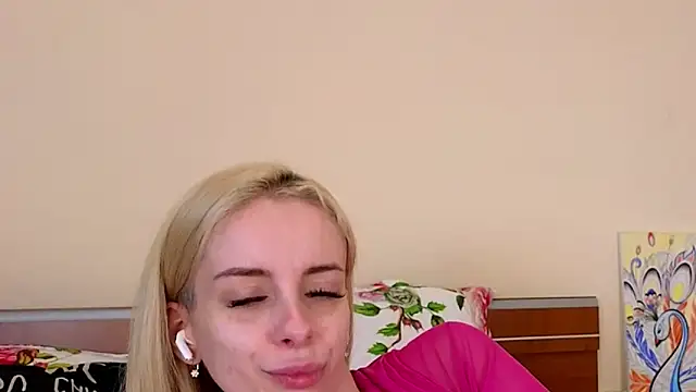 ChristiHanson webcam