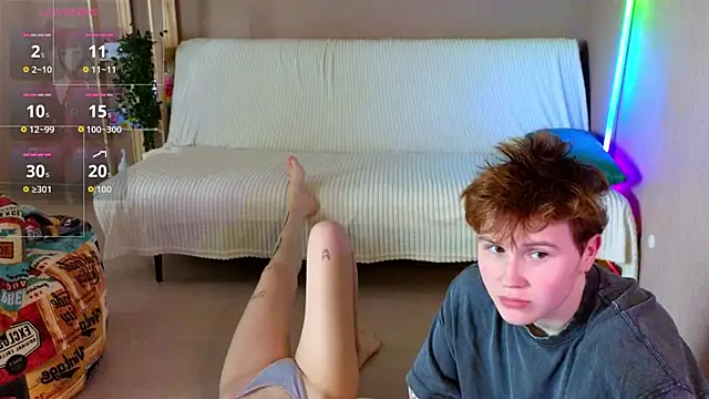 two_gerls_here webcam