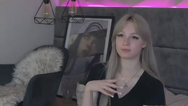 Shy_Barbie webcam
