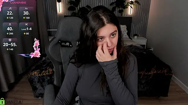 Trisha_Moore webcam