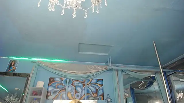 ADRIANNA_FOX