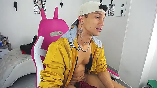 Leonard_Price webcam