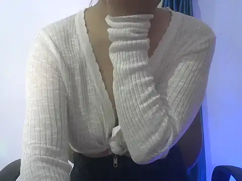 Manvi1510 webcam