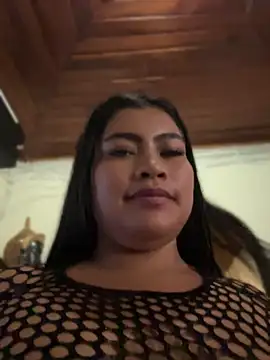 LunaaRosse webcam