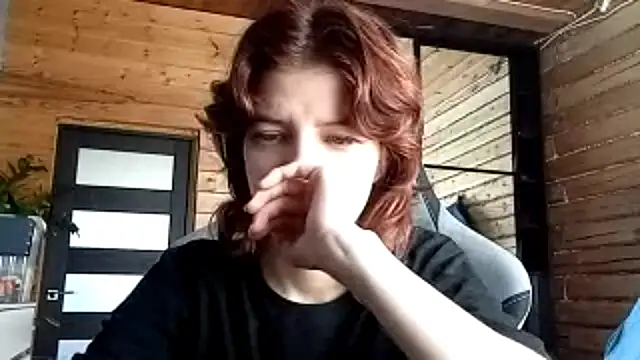 LowkeyIndigo webcam