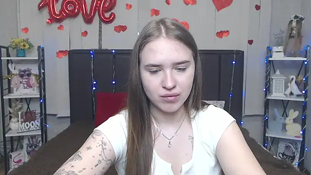 LauraHlot webcam