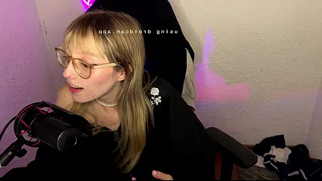 ReenKitty webcam