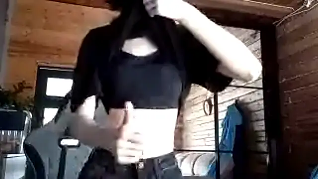 LowkeyIndigo webcam