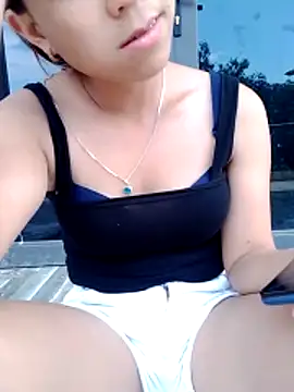 Zara-Lina webcam