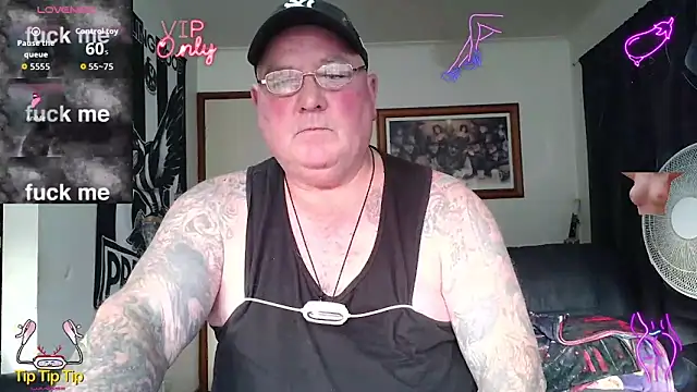 KINKYBLUEYES69 webcam